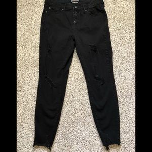 Torrid black Sky High destructed raw hem Skinny jeans 14 R